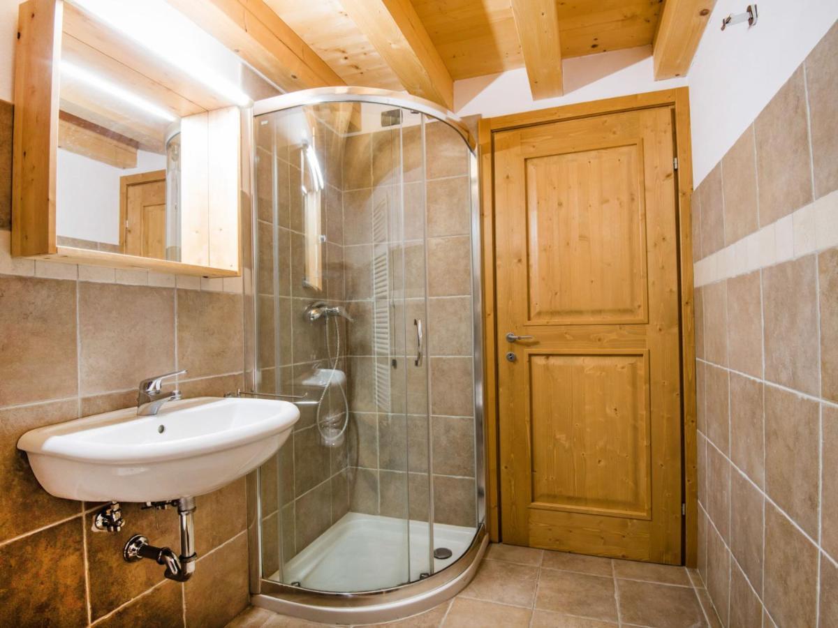 Apartment Albergo Diffuso - Cjasa De Barce-1 By Interhome Барчис Екстериор снимка
